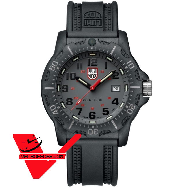 Luminox ศูนย์ไทยศรีทองพาณิชย์ 2 ปี นาฬิกาข้อมือชาย เรือน Carbon กระจก Sapphire Glass รุ่น XL.8882