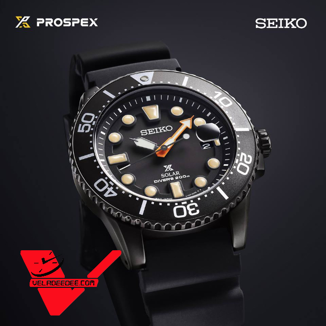 SEIKO PROSPEX Solar Diver  Black Series นาฬิกาข้อมือผู้ชาย สายยางเรสิ้น รุ่น SNE493J1